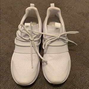 Fabletics Zuma Studio sneaker